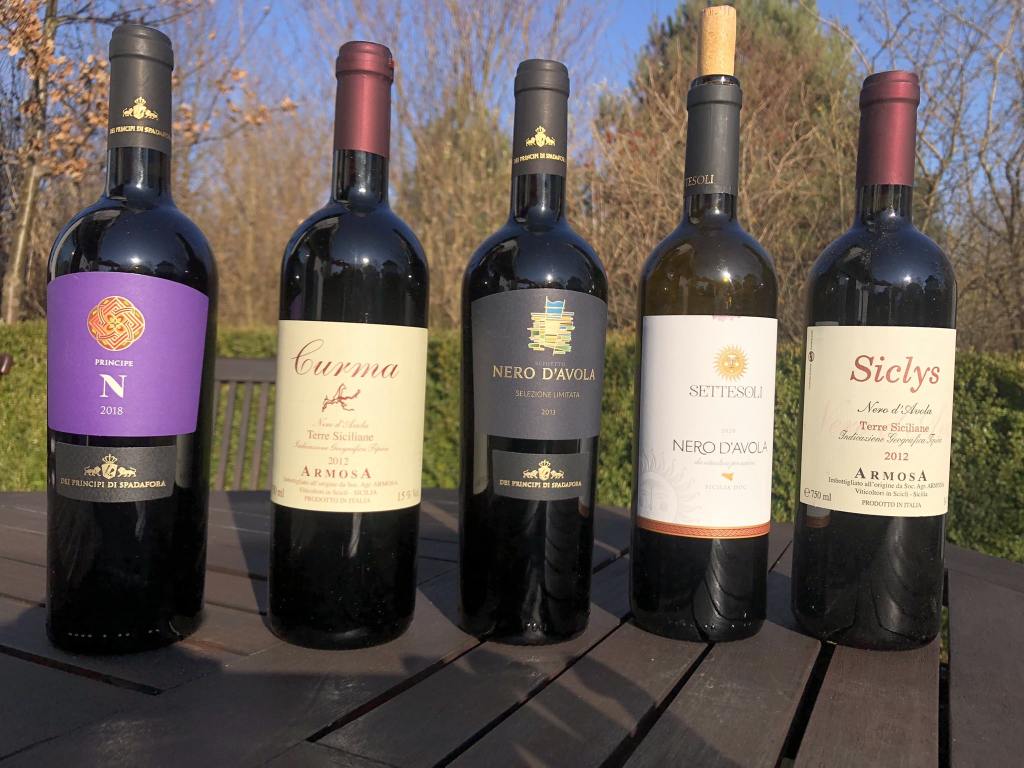 Fรผnf Nero d'Avola