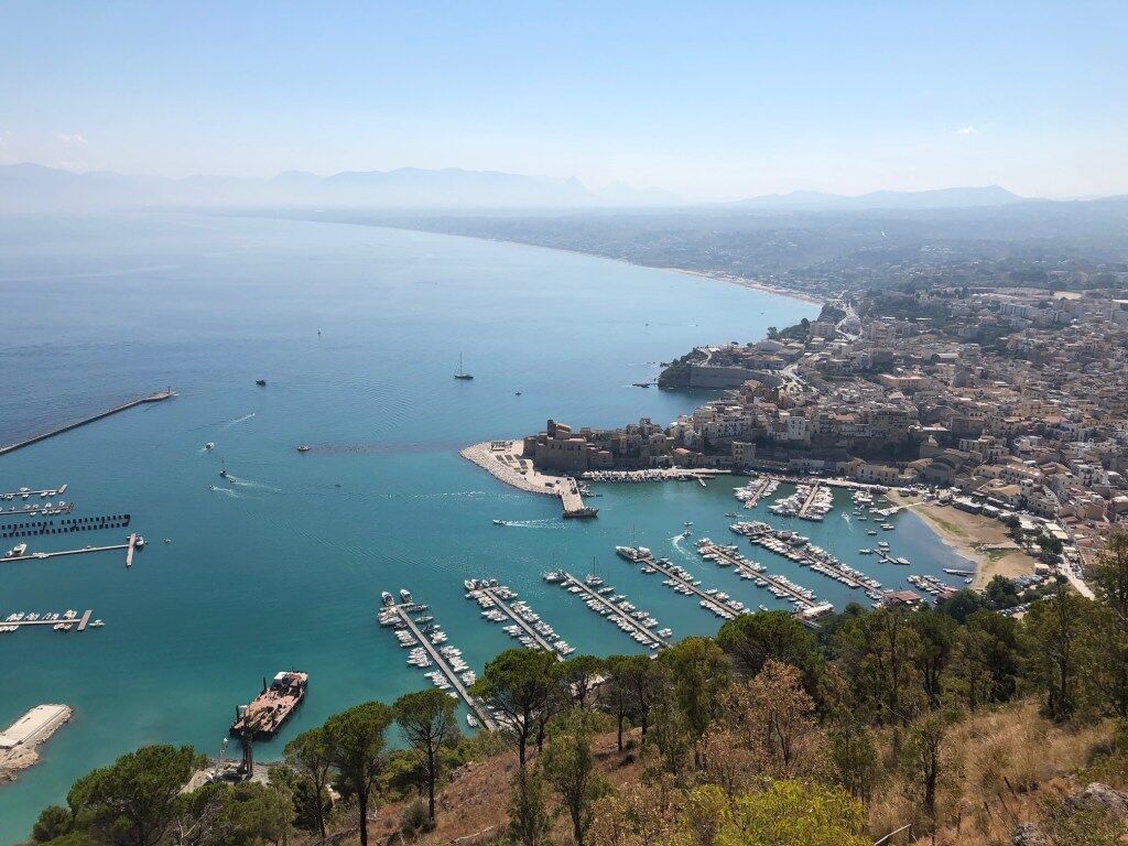Blick von Castellammare del Golfo in Sizilien