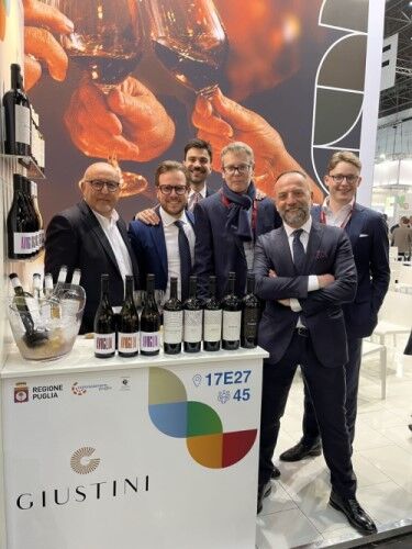 Tenuta Giustini und Weinistgeil